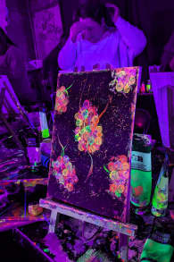 Photo 11 from Neon Brush : une expérience artistique fluorescente