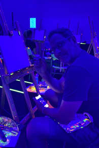 Photo 7 from Neon Brush: Uma experiência de pintura que brilha no escuro!