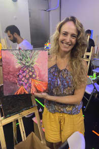 Photo 6 from Neon Brush: Uma experiência de pintura que brilha no escuro!