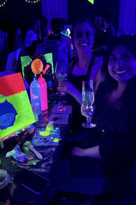Photo 3 from Neon Brush: Malerlebnis im Dunkeln mit Drinks