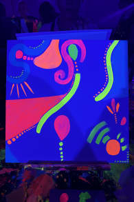 Photo 0 from Neon Brush: Malerlebnis im Dunkeln mit Drinks