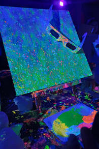 Photo 0 from Neon Brush: Malerlebnis im Dunkeln mit Drinks