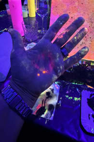 Photo 7 from Neon Brush: Malerlebnis im Dunkeln mit Drinks