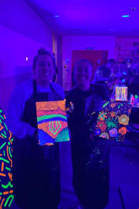 Photo 2 from Neon Brush : une expérience artistique fluorescente