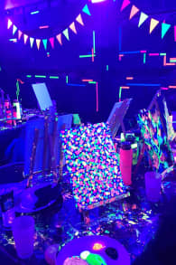 Photo 1 from Neon Brush : une expérience artistique fluorescente