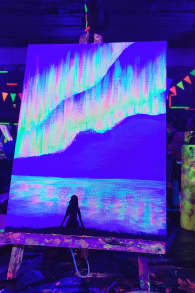 Photo 0 from Neon Brush : une expérience artistique fluorescente