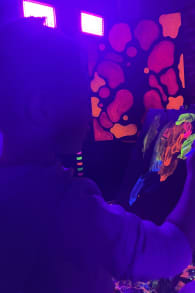 Photo 2 from Neon Brush Kids : Une expérience artistique en famille