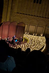 Photo 2 from Candlelight: Best of Bridgerton a corde