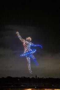 Photo 1 from DroneArt Show : un spectacle de drones en musique