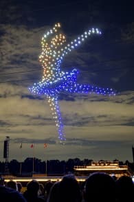 Photo 6 from DroneArt Show : un spectacle de drones en musique