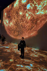 Photo 4 from Kosmos, Die immersive Reise ins All im Port des Lumières