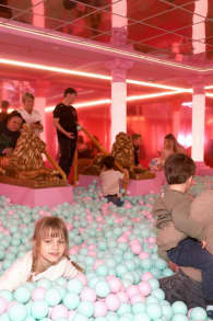 Photo 5 from The Upside Down Berlin