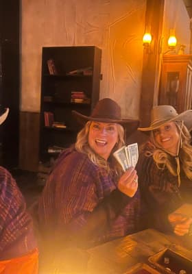 Photo 4 from Moonshine Saloon
