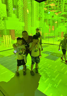 Photo 10 from Square One Shopping Centre