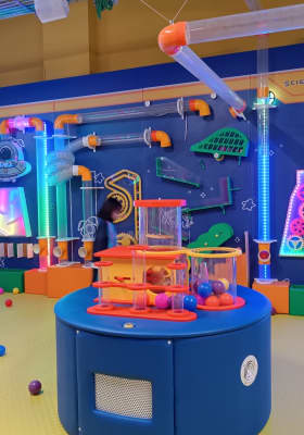 Photo 2 from Centro Comercial Islazul