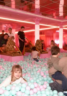 Photo 2 from The Upside Down Berlin