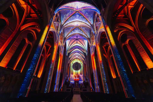 Iconic architecture, illuminated