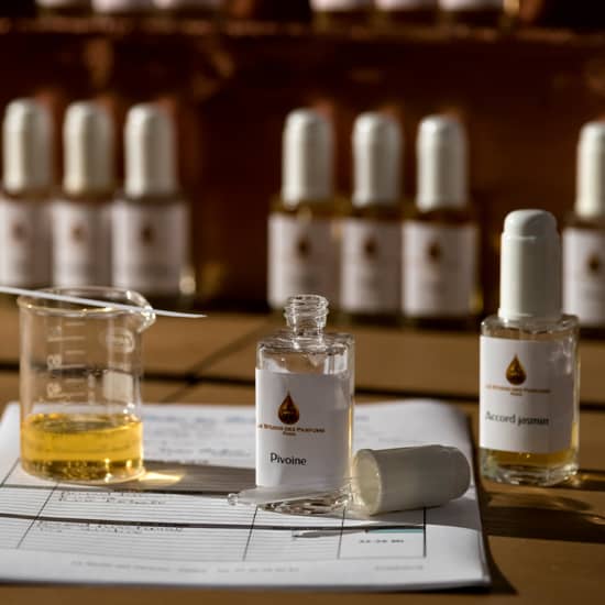 Studio des Parfums : Crée ta fragrance parmi 180 notes de Grasse