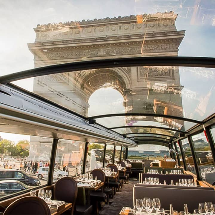 Bustronome : Repas et visite de Paris à bord d'un bus à impériale
