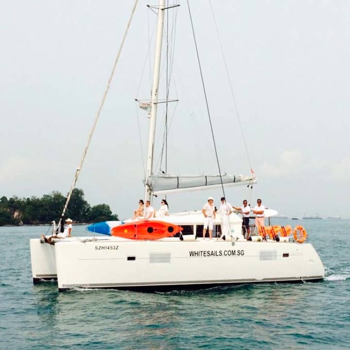 4 Hour Private Yacht Charter to Lazarus Island