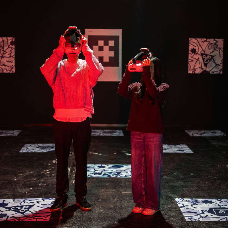 VR experience: solve the case