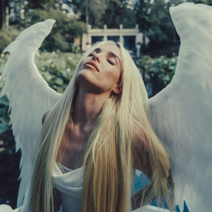 Elena Rose