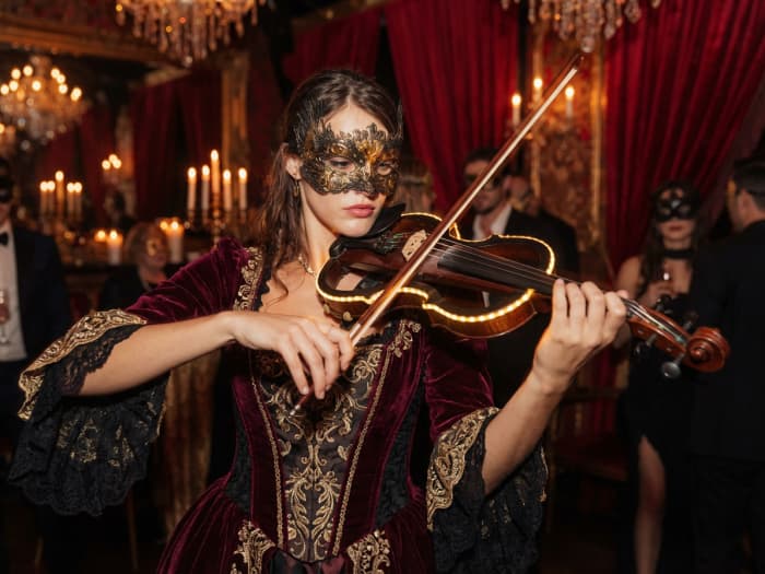 Mask On Party Madrid gallery 2